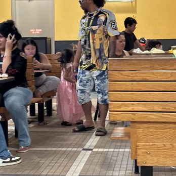 Zippy's Waipio - Diners Near Me - Waipahu, Hawaii Zippy's Waipio - Diners Near Me - Waipahu, Hawaii