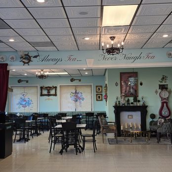 Mad Hatter Cafe & Confections - Desserts Near Me - Warner Robins, Georgia