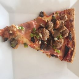 Deluxe Pizza