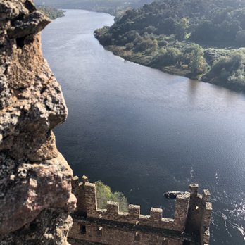 Castelo de Almourol - Landmarks & Historical Buildings Near Me - Praia do Ribatejo, 14 Castelo de Almourol - Landmarks & Historical Buildings Near Me - Praia do Ribatejo, 14