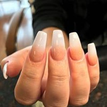 Lee Nails - Nail Salons Near Me - Plano, Illinois