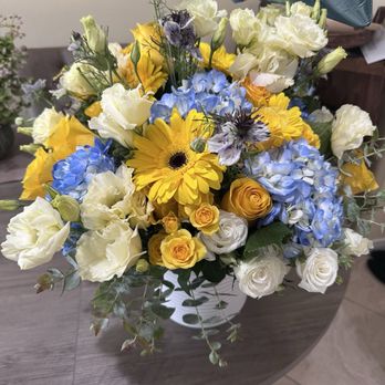 Blossom Flowers - Florists Near Me - Granada Hills, California Blossom Flowers - Florists Near Me - Granada Hills, California