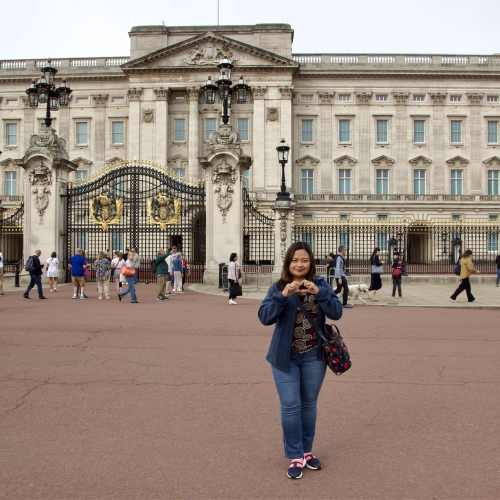 Buckingham Palace - Buckingham Palace London UK - Landmarks & Historical Buildings Near Me - London, XGL