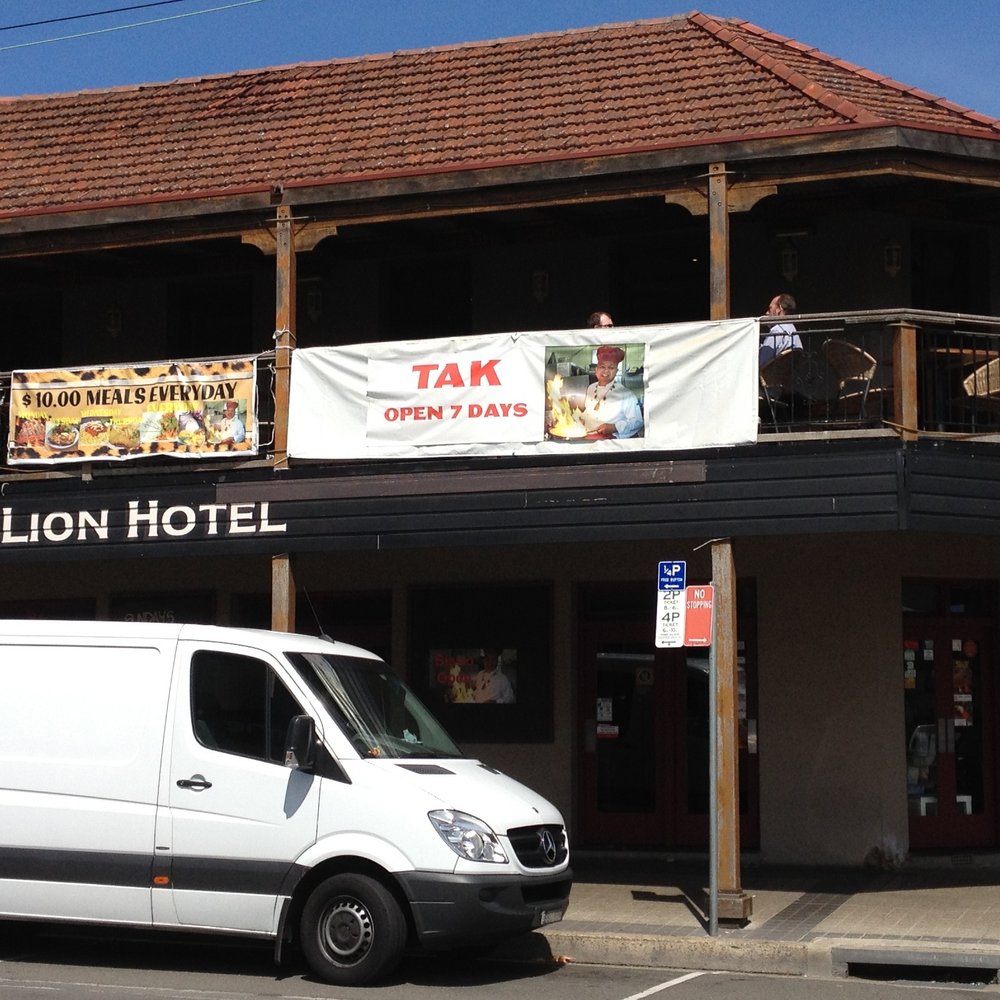 Red Lion Hotel - Hotels Near Me - Rozelle, NSW