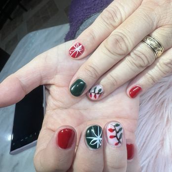 Xanadu Nails & Spa - Christmas Design - Nail Salons Near Me - Hoffman Estates, Illinois