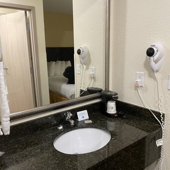 Best Western Inn - Hotels Near Me - Elyria, Ohio