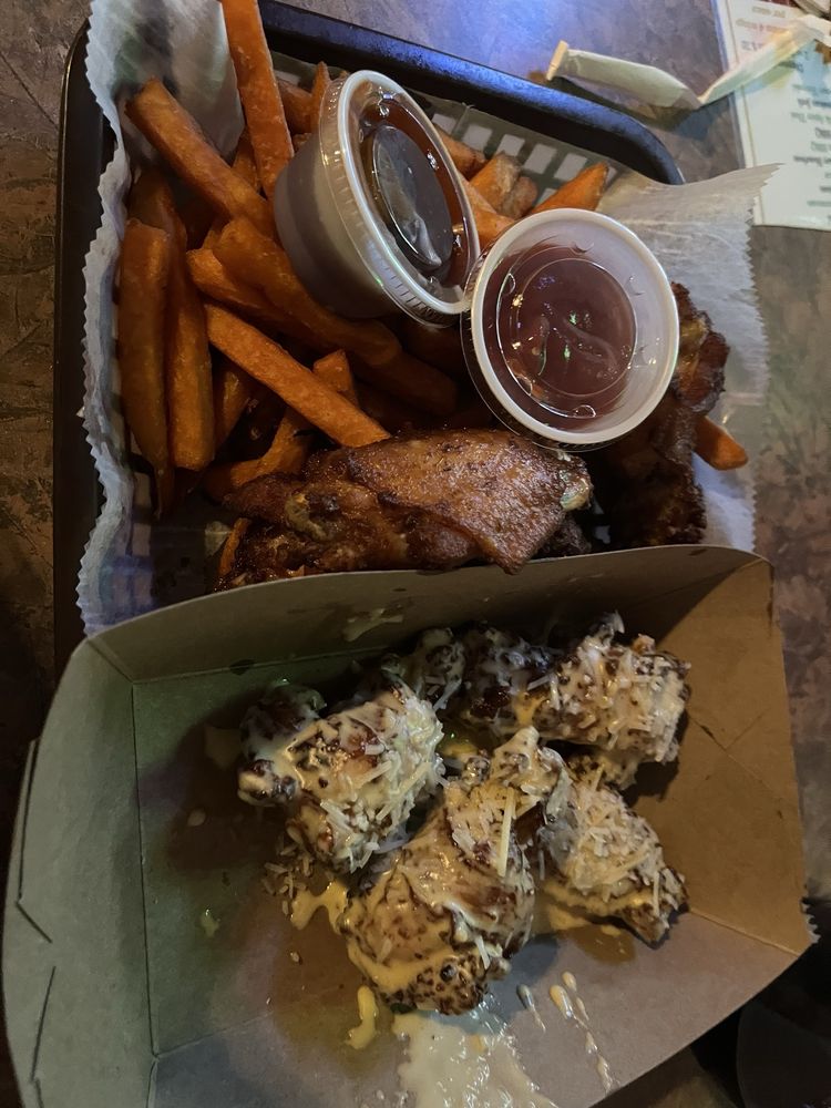 The Main Street Pub of Monticello Logo