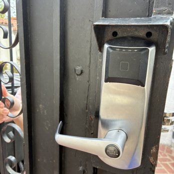 David's Mobile Locksmith - Unlock keypad for hotel - Keys & Locksmiths Near Me - Irvine, California David's Mobile Locksmith - Unlock keypad for hotel - Keys & Locksmiths Near Me - Irvine, California