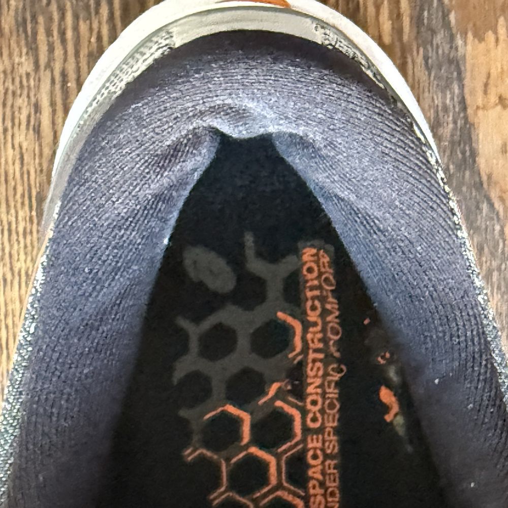 ASICS Outlet - Padding drops to the bottom of the shoe. - Shoe Stores Near Me - Livermore, California ASICS Outlet - Padding drops to the bottom of the shoe. - Shoe Stores Near Me - Livermore, California