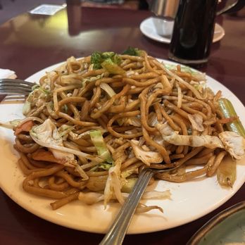 Bambu Garden - Vegetable chow mein - Chinese Near Me - Roseville, California