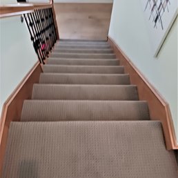 stairs with carpet