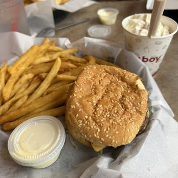 Big Boy - Big Boy & Fries Shared a milkshake - Burgers Near Me - Valley View, Ohio