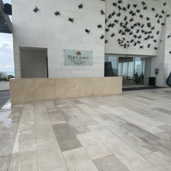 Dreams Cancún - Entrance to resort - Hotels Near Me - Cancún, ROO