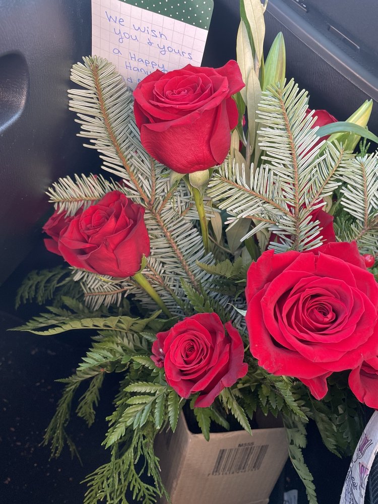 DAHLIAS FLORAL DESIGN & VINTAGE DECOR 2626 Lewisville Clemmons Rd, Clemmons, NC Yelp