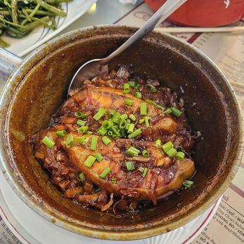 Mirada Restaurant - Braised catfish in clay pot - Vietnamese Near Me - Fountain Valley, California Mirada Restaurant - Braised catfish in clay pot - Vietnamese Near Me - Fountain Valley, California