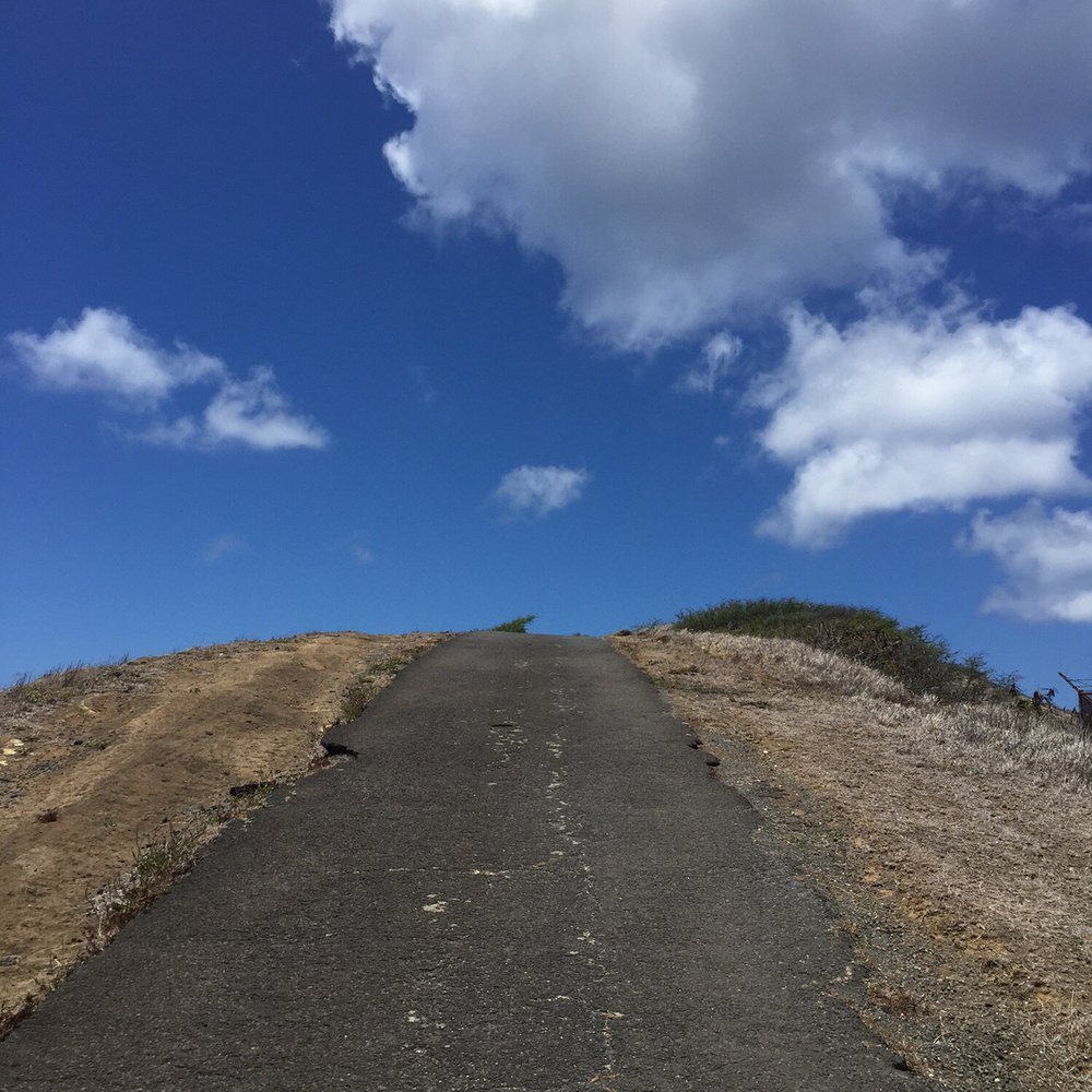 Hanauma Bay Trail - Upward bound - Hiking Near Me - Honolulu, Hawaii