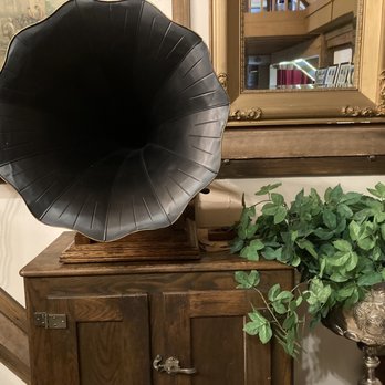 The Music House Museum - Museums Near Me - Williamsburg, Michigan