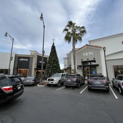 Lululemon - New location is to the right of the Yeti store.