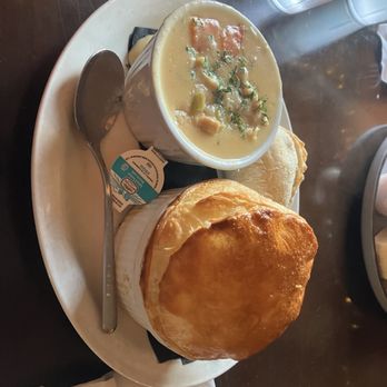 Fox And Hounds - Pubs Near Me - Ladysmith, British Columbia