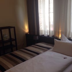 Altstadt-Hotel - Zimmer mit Blick auf den Jesuitenplatz