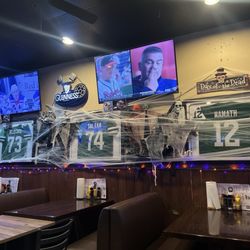 Packy's Sports Grill