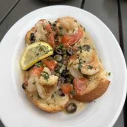 Tomatoes Italian Grille & Bar - Shrimp Scampi Toast