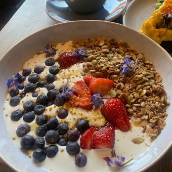 Papille Gustative - This is the bee's almond honey berries yoghurt. - Coffee & Tea Near Me - Santa Monica, California Papille Gustative - This is the bee's almond honey berries yoghurt. - Coffee & Tea Near Me - Santa Monica, California