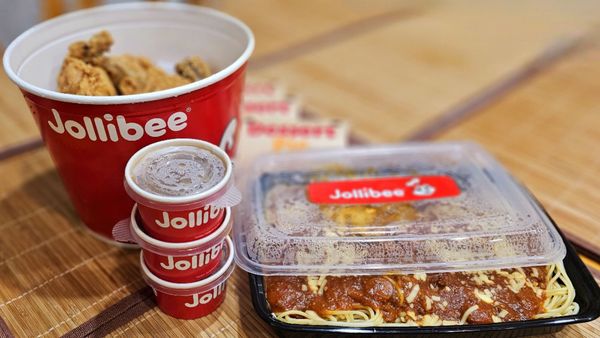 Jollibee by null