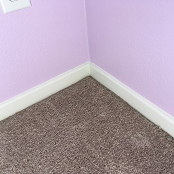 Paris Painting - He makes baseboards look good - Painters Near Me Paris Painting - He makes baseboards look good - Painters Near Me