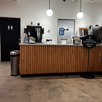 Gathers Tea Bar - Interior - Bubble Tea Near Me - Chicago, Illinois