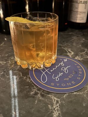 Harry's Side Bar by null