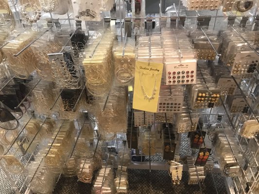 Manhattan Beauty Supply 36 Photos 20 Reviews Wigs 1150 E Little Creek Rd Norfolk Va United States Phone Number Yelp