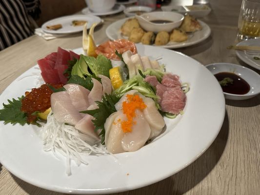 Akaihana Sushi & Grill by null