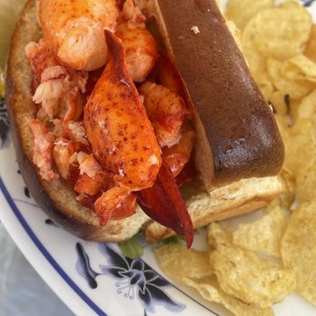 Andrea Beach Bar - Lobster roll - Cocktail Bars Near Me - Westerly, Rhode Island Andrea Beach Bar - Lobster roll - Cocktail Bars Near Me - Westerly, Rhode Island
