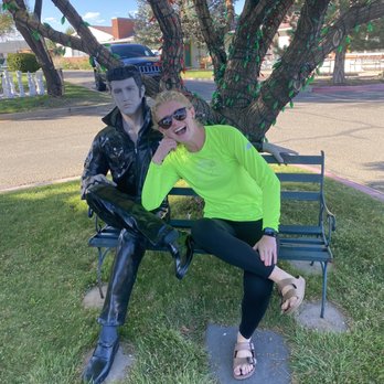 The Retro Inn - Get a pic with Elvis! - Hotels Near Me - Cortez, Colorado The Retro Inn - Get a pic with Elvis! - Hotels Near Me - Cortez, Colorado