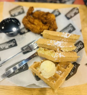 Joella's Hot Chicken - Lexington by null