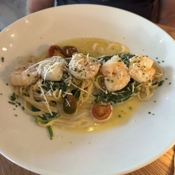 The Finch - White Wine Shrimp Scampi - American Near Me - Nashville, Tennessee The Finch - White Wine Shrimp Scampi - American Near Me - Nashville, Tennessee