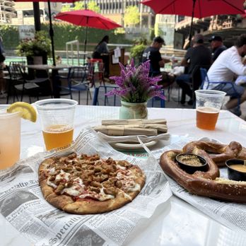 Chicago Brewhouse Riverwalk - Chicago Pizza Flatbread and Lincoln Square Jumbo Pretzel - Beer Bar Near Me - Chicago, Illinois