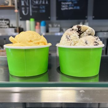 Milk & Sugar Creamery - Mango - Single Scoop & Oreo Cheesecake - Single Scoop - Desserts Near Me - Tracy, California