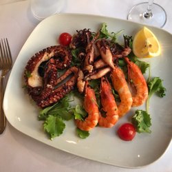 Café Deco restaurant - Krevety, kalamáry a chobotnice na grilu