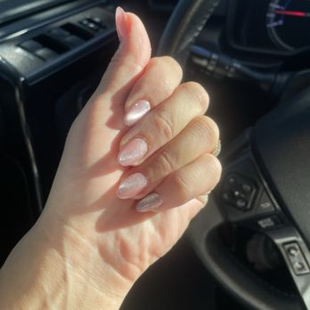 Mindy Nails Bar - Cat eye color #4 gel X oval short shape - Nail Salons Near Me - Whittier, California
