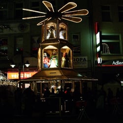 Elberfelder Lichtermarkt - Weihnachtsmarkt Elberfeld by plainpixel.com