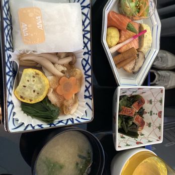 全日空 - Served during short flight from HK to Tokyo - Airlines Near Me - Hong Kong, HK
