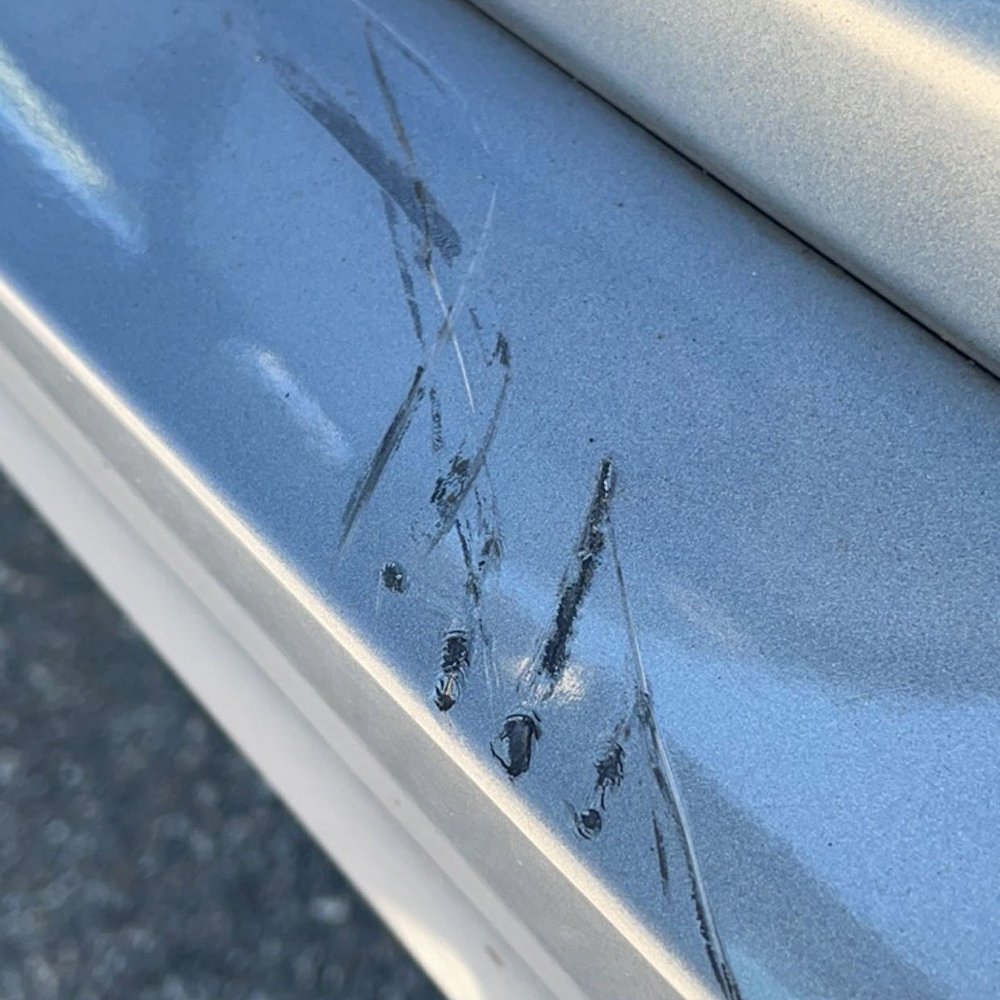 De Leon Auto Glass - Damage - Auto Glass Services Near Me - Lancaster, California De Leon Auto Glass - Damage - Auto Glass Services Near Me - Lancaster, California