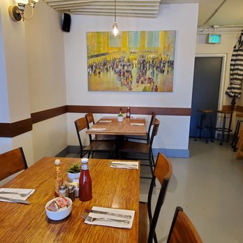 Metro Cafe - Indoor seating - New American Near Me - Culver City, California Metro Cafe - Indoor seating - New American Near Me - Culver City, California