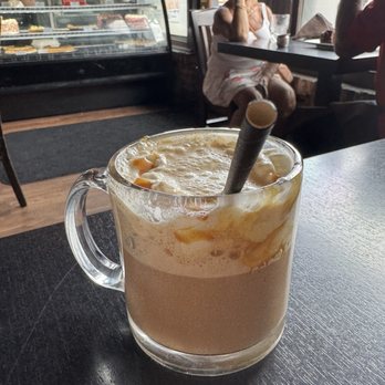 Kaminsky's Dessert Cafe - Carmel latte - Coffee & Tea Near Me - Charleston, South Carolina