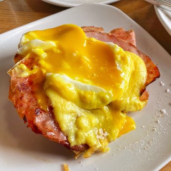 Jam N Jelly Cafe - Mon ame Gabi Benedict - Breakfast & Brunch Near Me - Woodridge, Illinois
