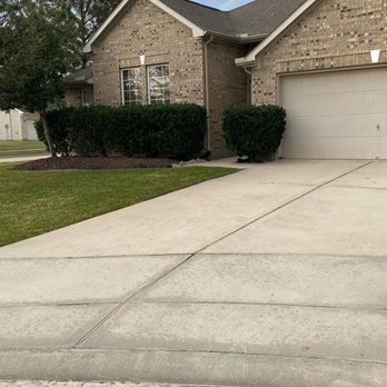 Sparkle pressure washing and window cleaning - Driveway looks amazing! - Pressure Washers Near Me - Richmond, Texas Sparkle pressure washing and window cleaning - Driveway looks amazing! - Pressure Washers Near Me - Richmond, Texas