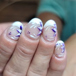 Q Nails