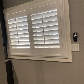 Catalog Blinds - Kitchen side - Shades & Blinds Near Me - Brentwood, California